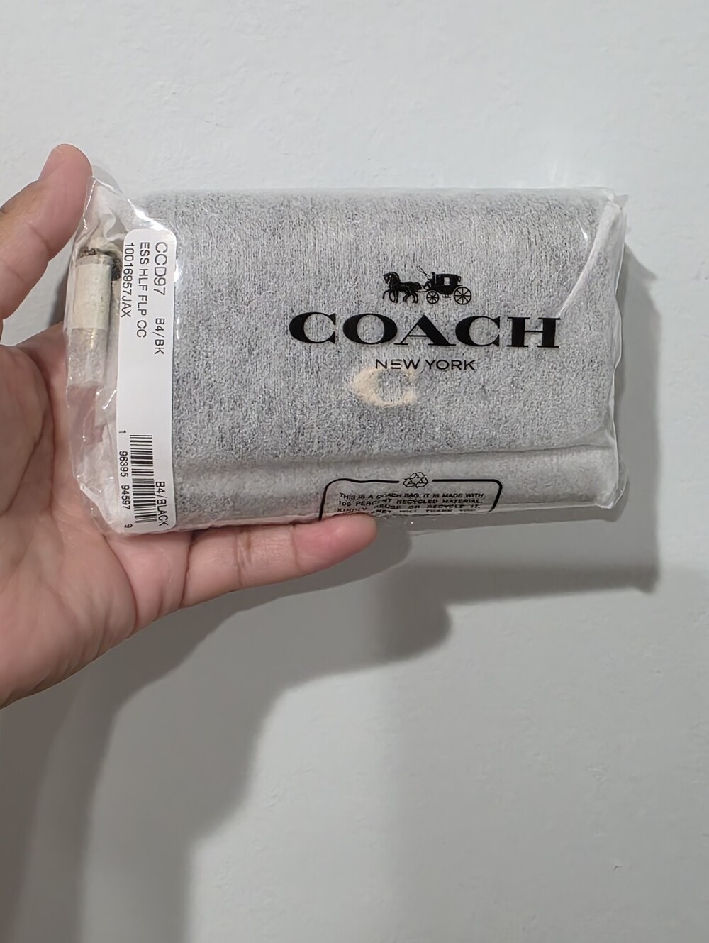 Coach  Essential Flap Card Case With Charms Nwt
